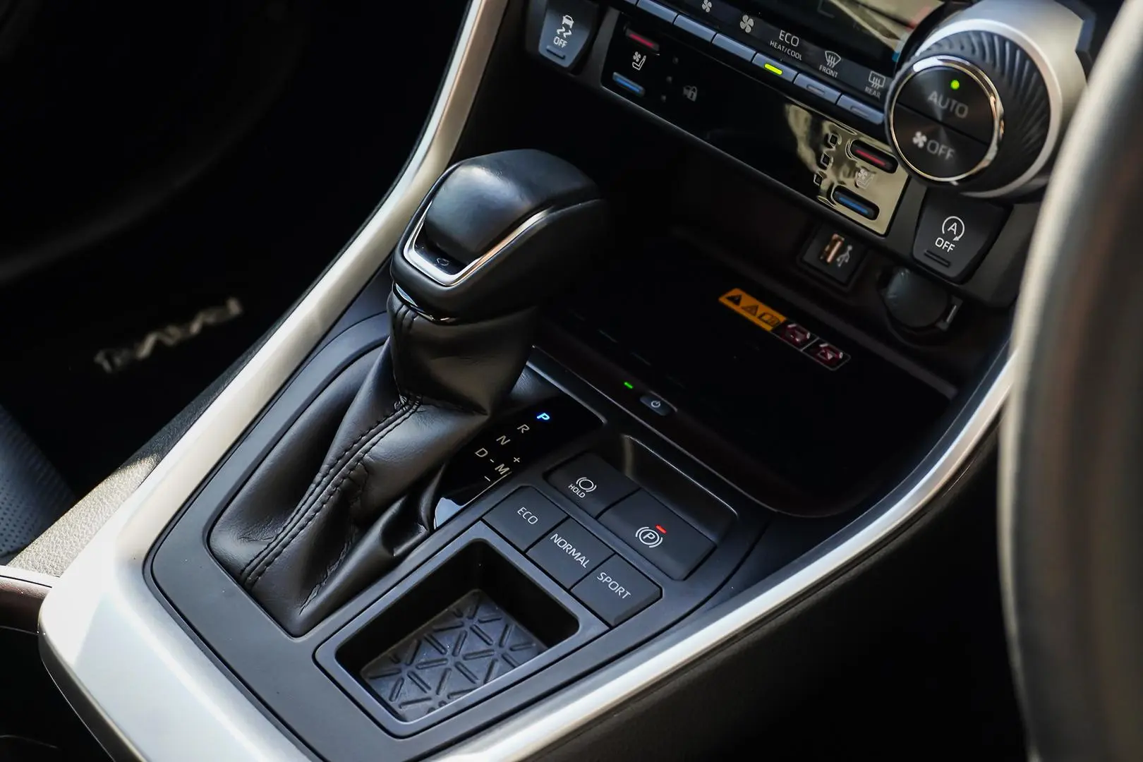 2024 Toyota RAV4 Gallery Image 19