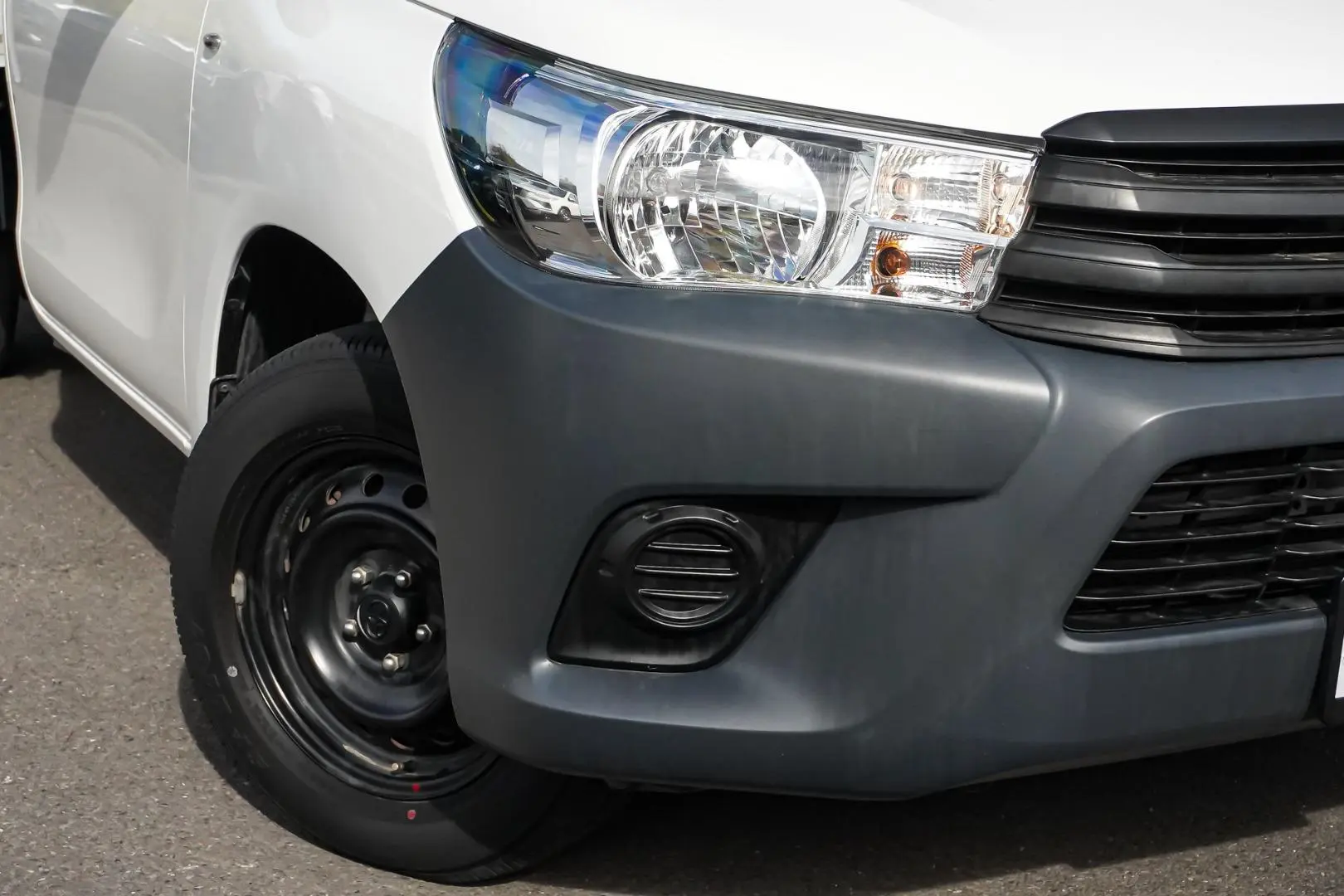 2021 Toyota Hilux Gallery Image 8