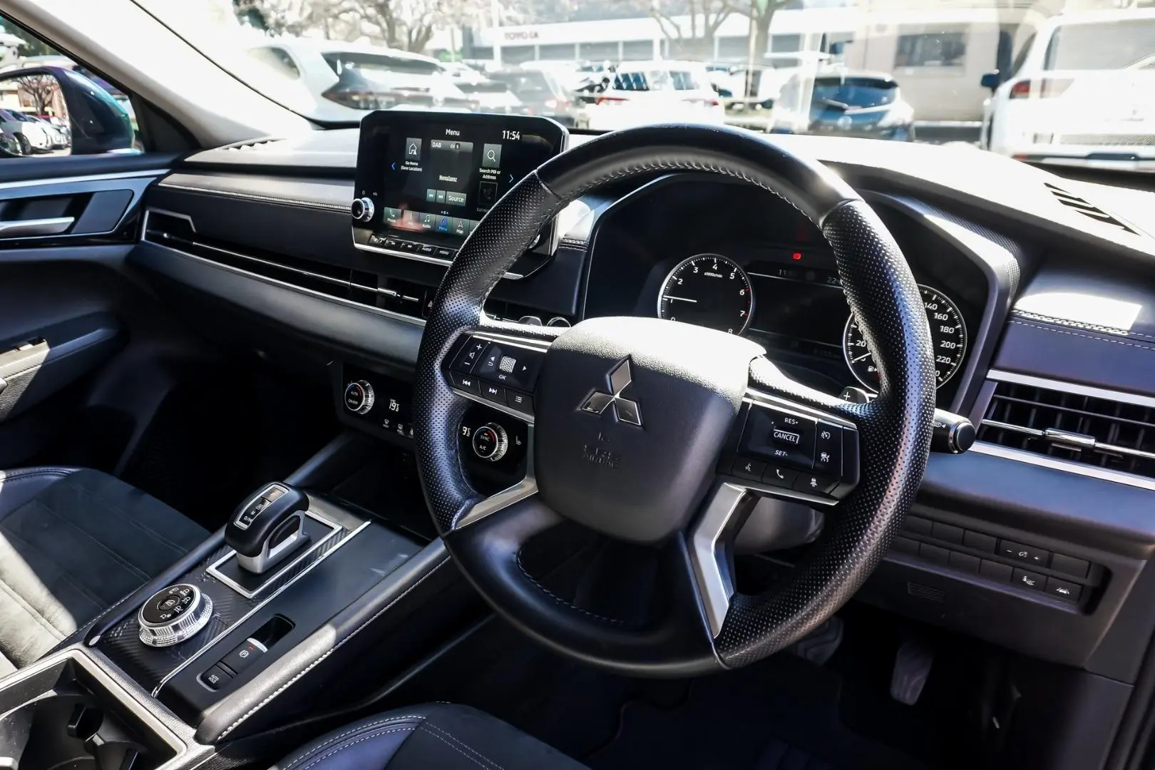 2024 Mitsubishi Outlander Gallery Image 6