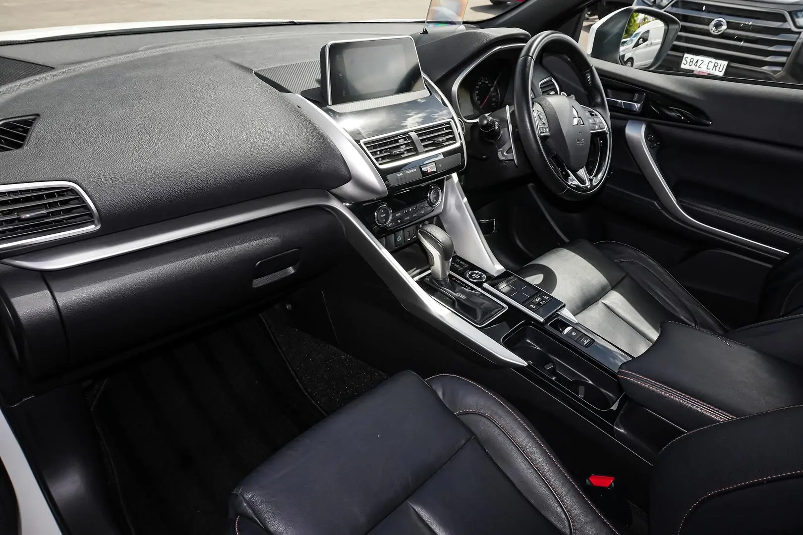 2019 Mitsubishi Eclipse Cross Gallery Image 10