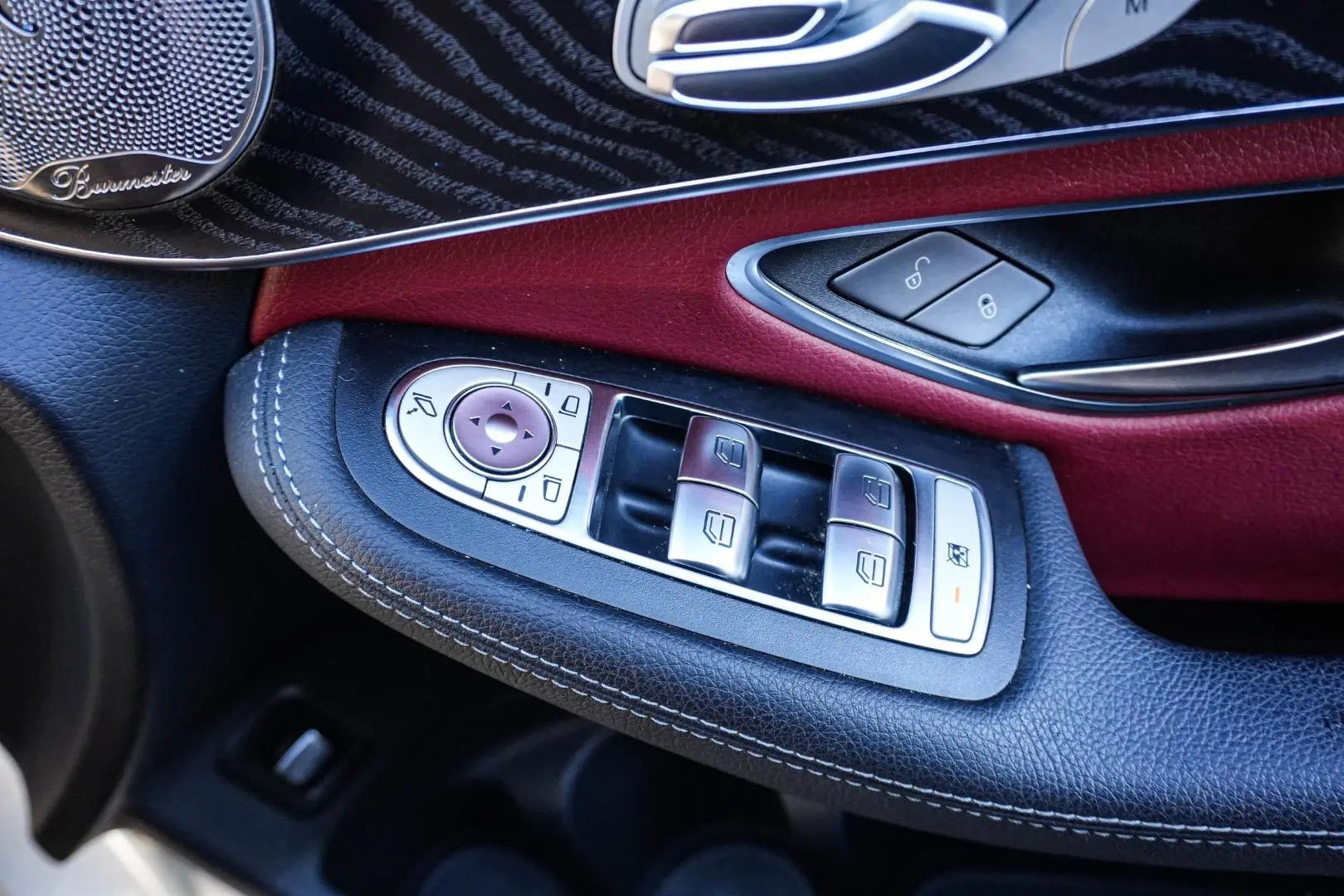 2021 Mercedes-Benz GLC-Class Gallery Image 17