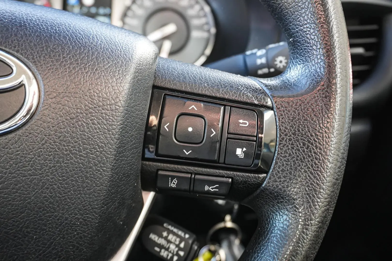 2021 Toyota Hilux Gallery Image 16