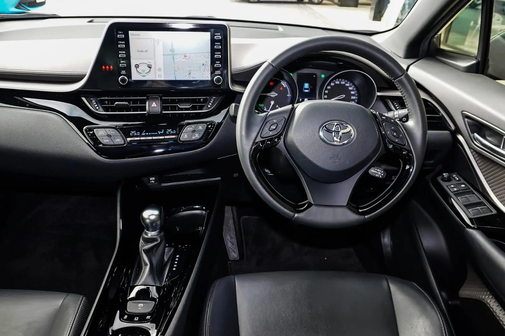 2021 Toyota C-HR Gallery Image 8