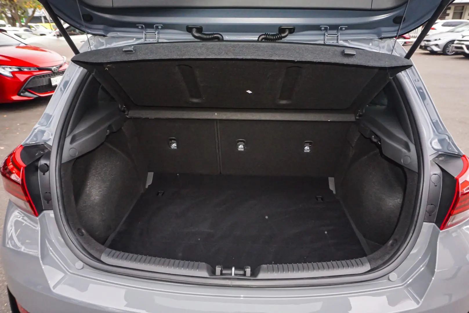2024 Hyundai i30 Gallery Image 11