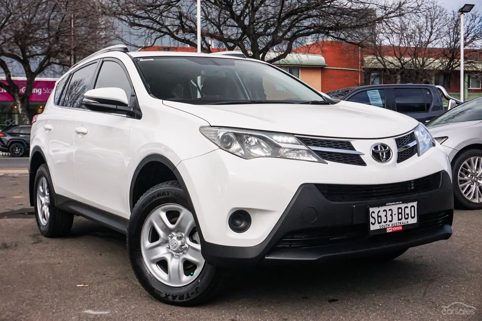 2014 Toyota RAV4 Image 2