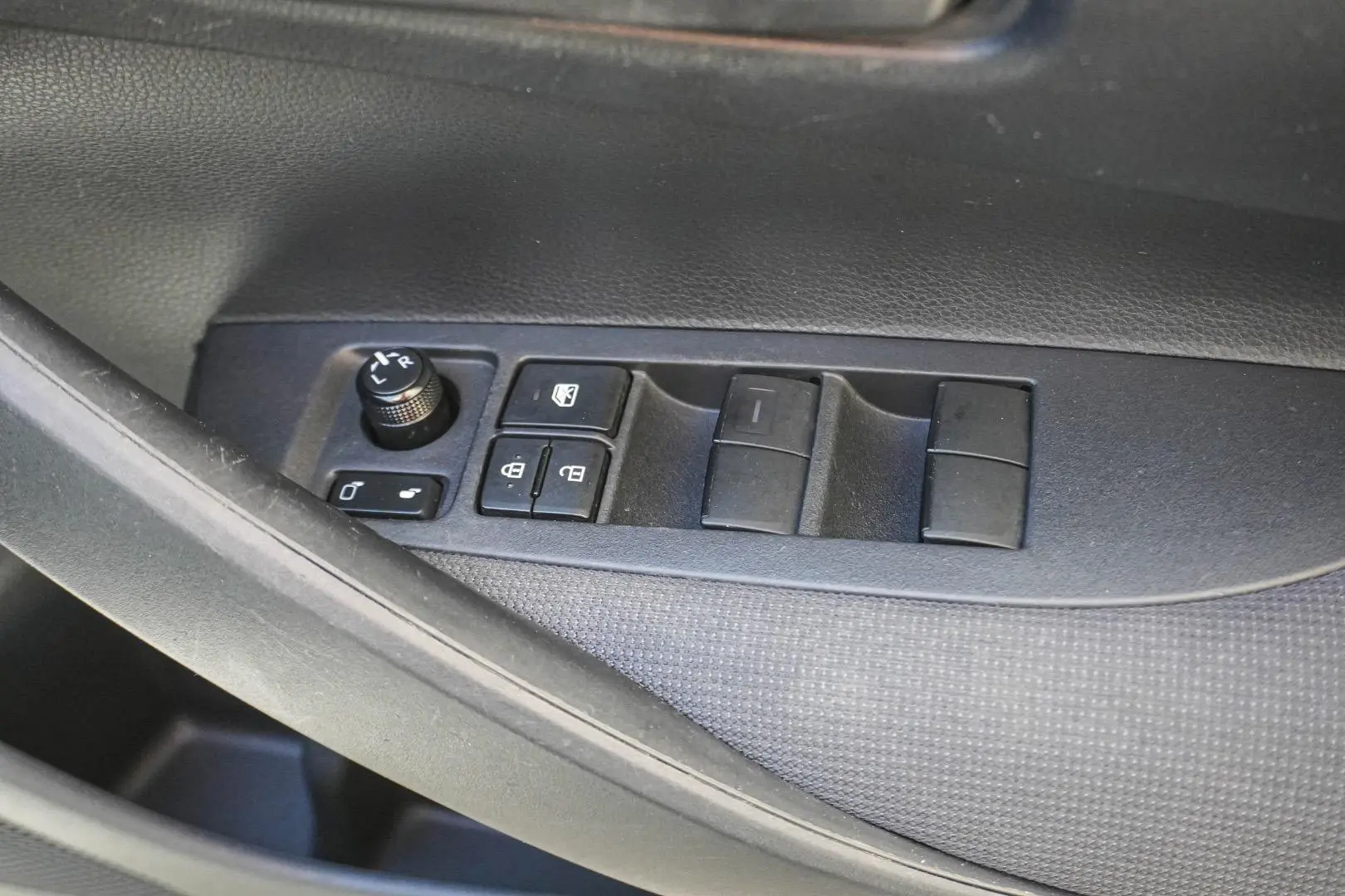 2019 Toyota Corolla Gallery Image 16