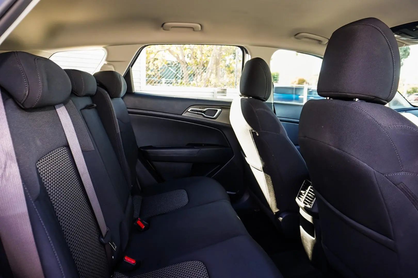 2023 Kia Sportage Gallery Image 7