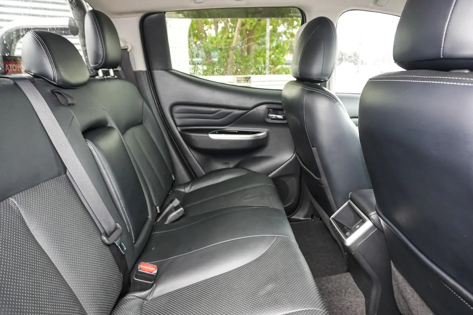 2019 Mitsubishi Triton Gallery Image 9