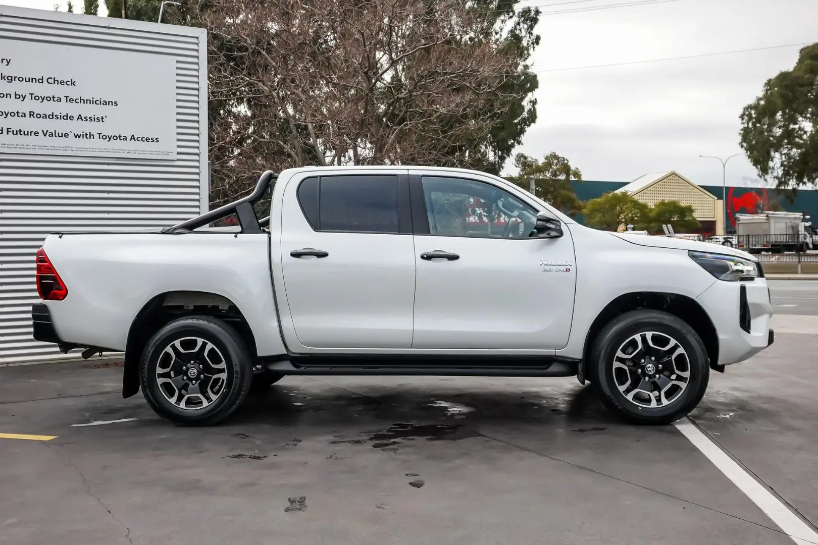 2024 Toyota Hilux Gallery Image 4