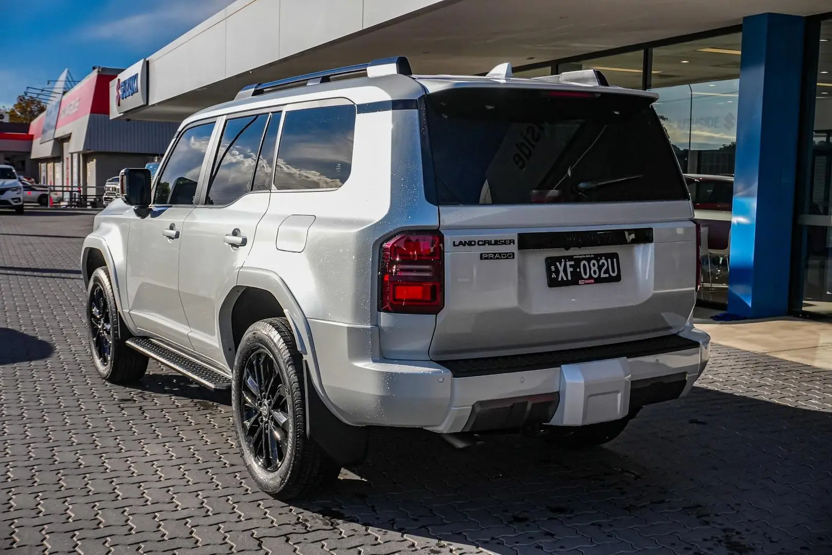 2026 Toyota Landcruiser Prado Gallery Image 3
