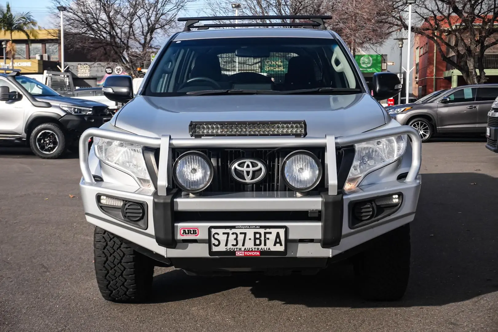2015 Toyota Landcruiser Prado Gallery Image 4