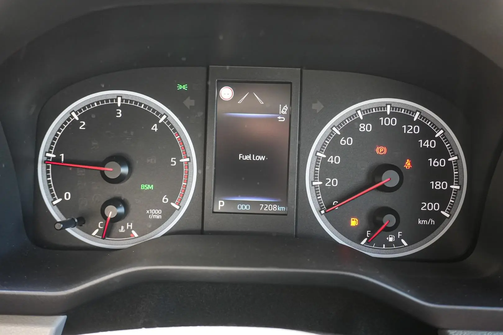 2025 Toyota Hiace Gallery Image 17