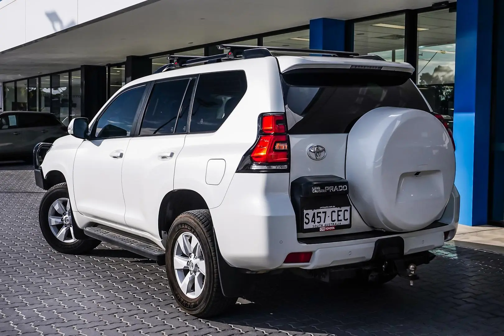 2020 Toyota Landcruiser Prado Gallery Image 2