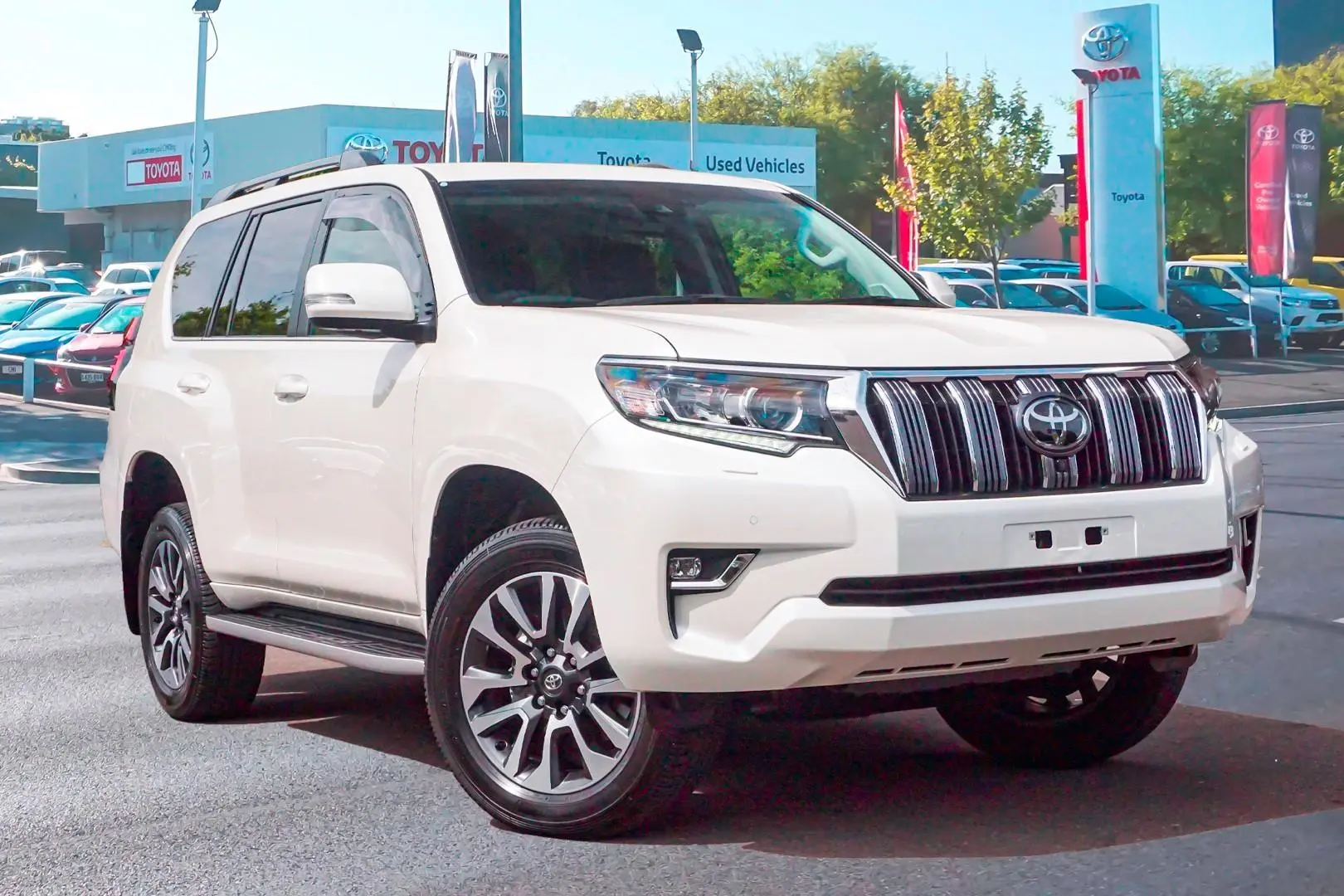 2023 Toyota Landcruiser Prado Gallery Image 1