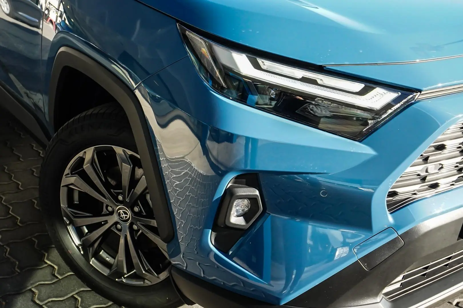 2024 Toyota RAV4 Gallery Image 11
