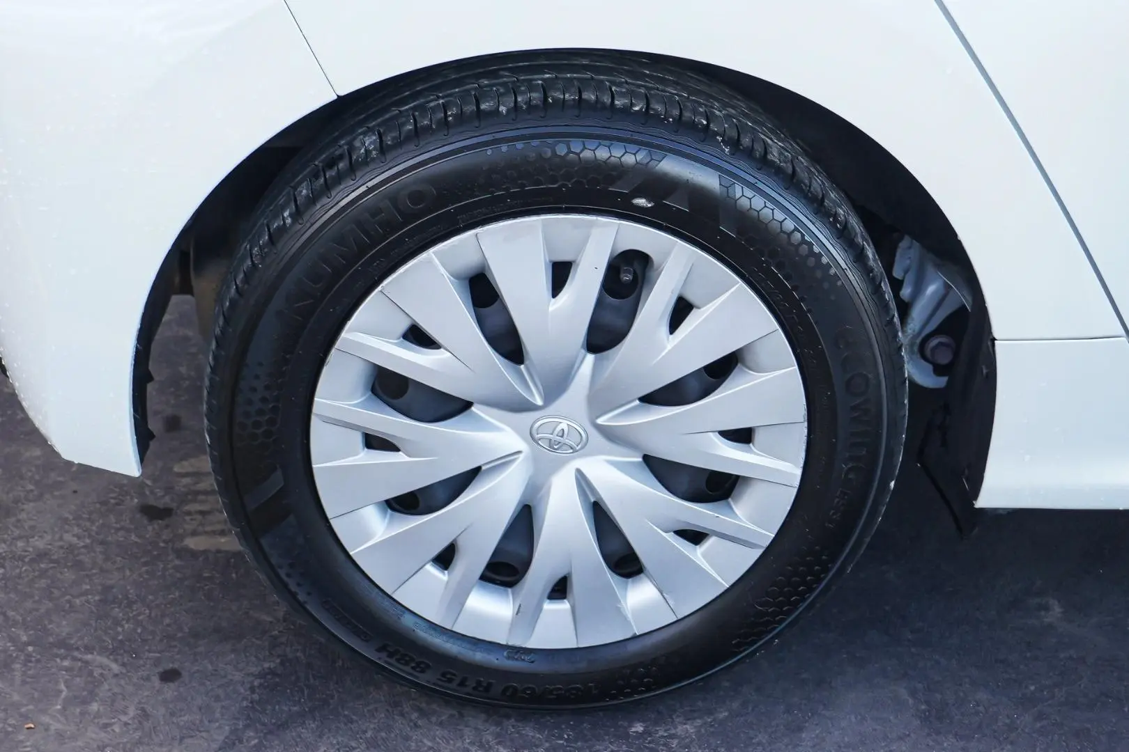 2022 Toyota Yaris Gallery Image 15