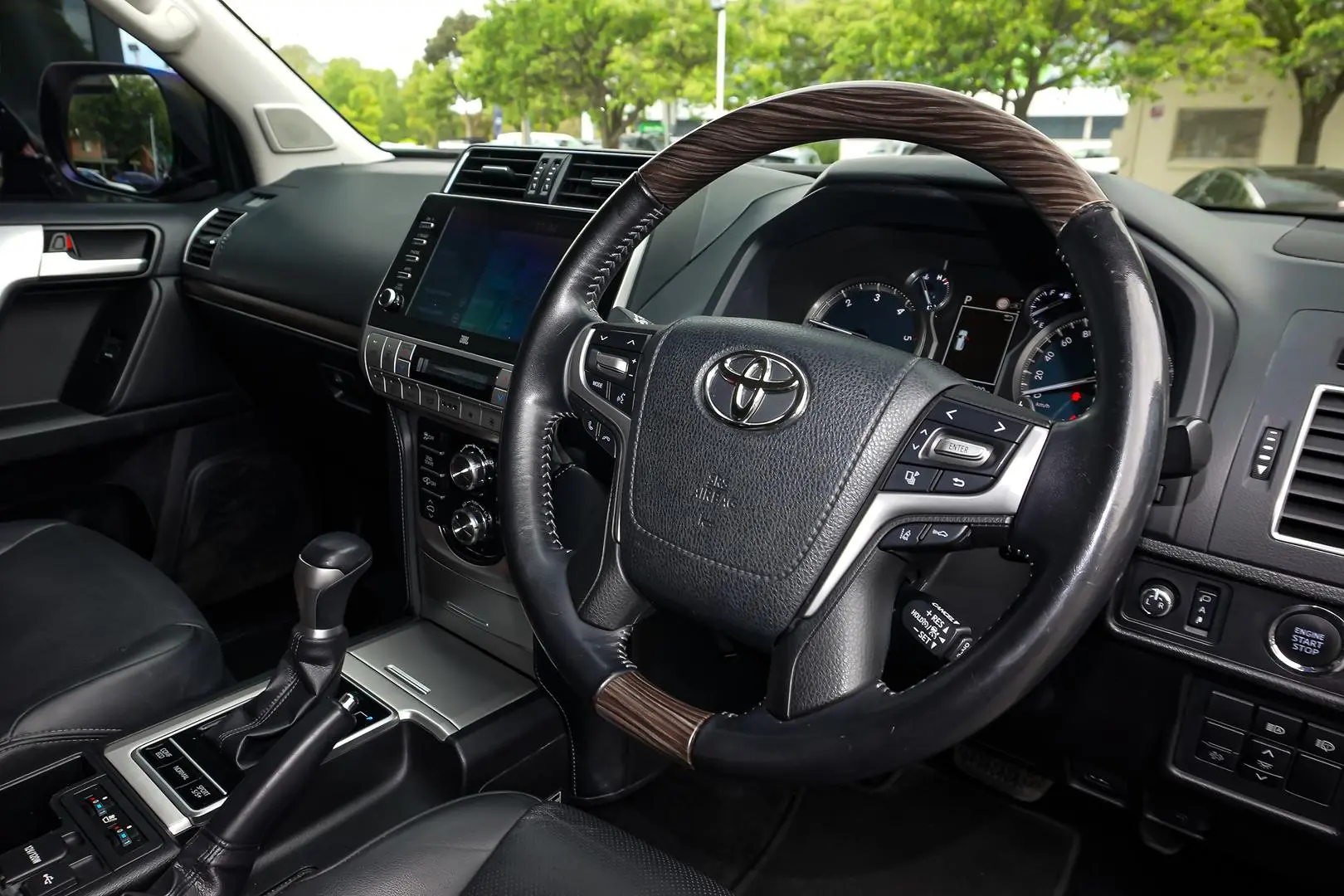 2022 Toyota Landcruiser Prado Gallery Image 7