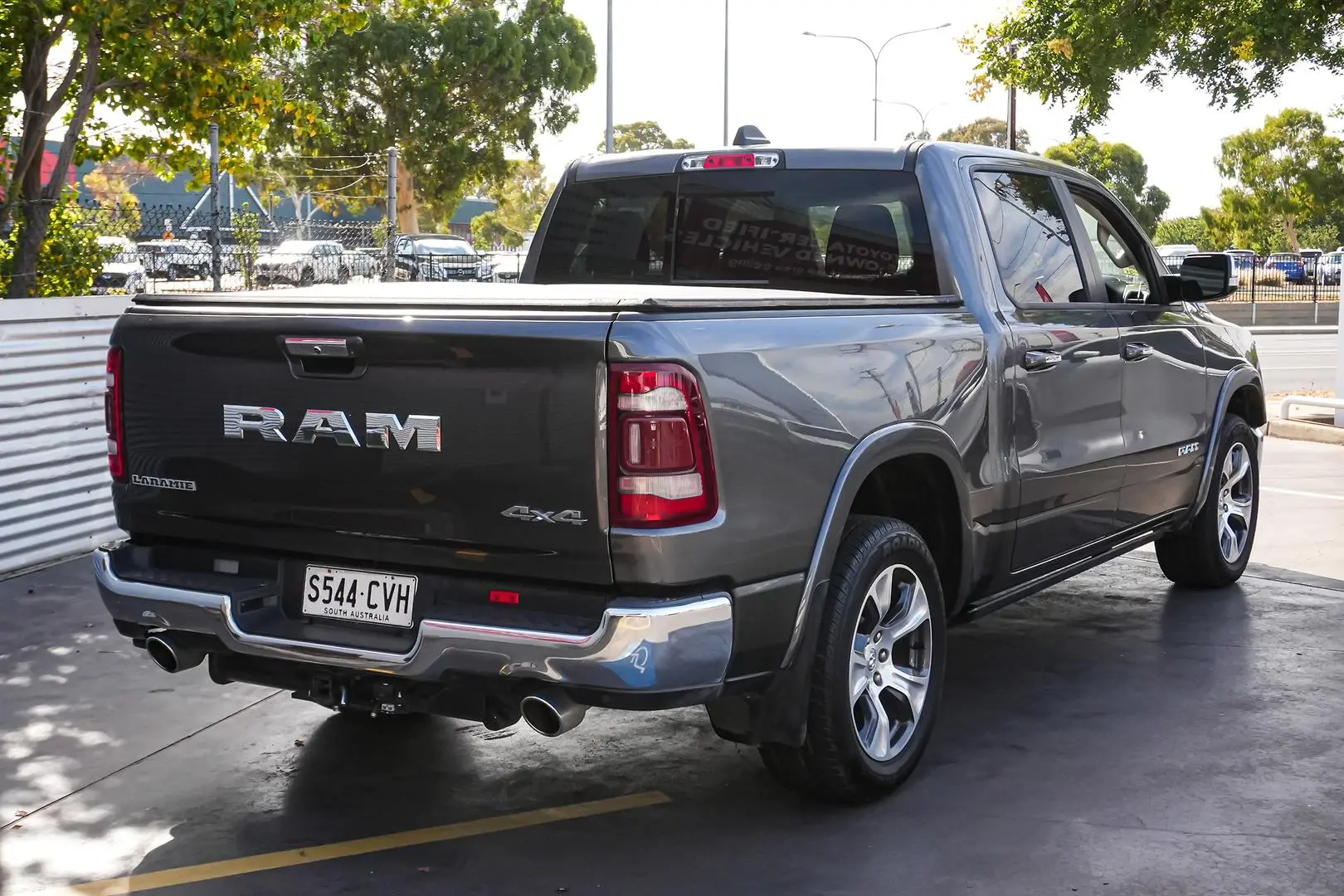 2022 RAM 1500 Gallery Image 3