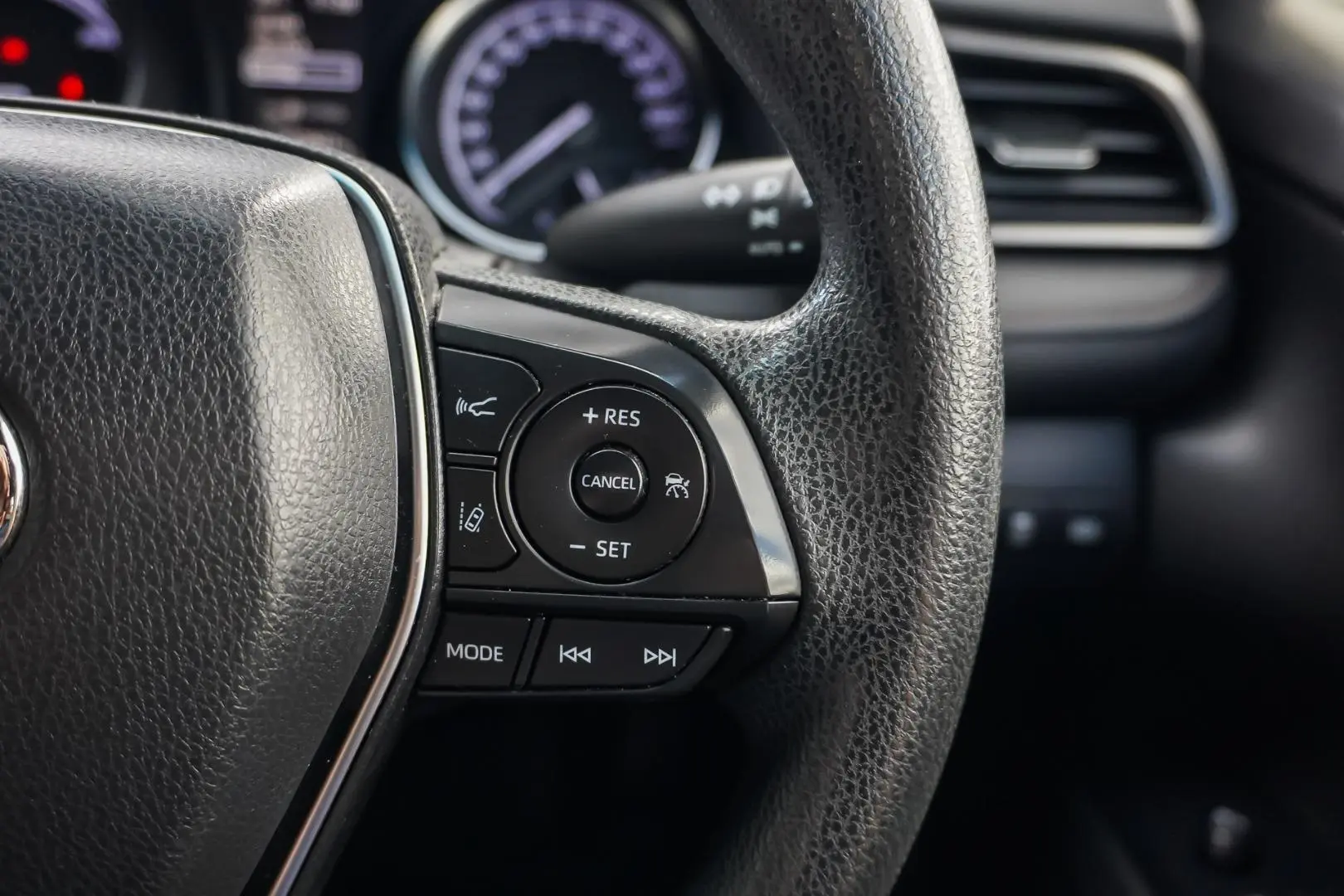 2019 Toyota Camry Gallery Image 19