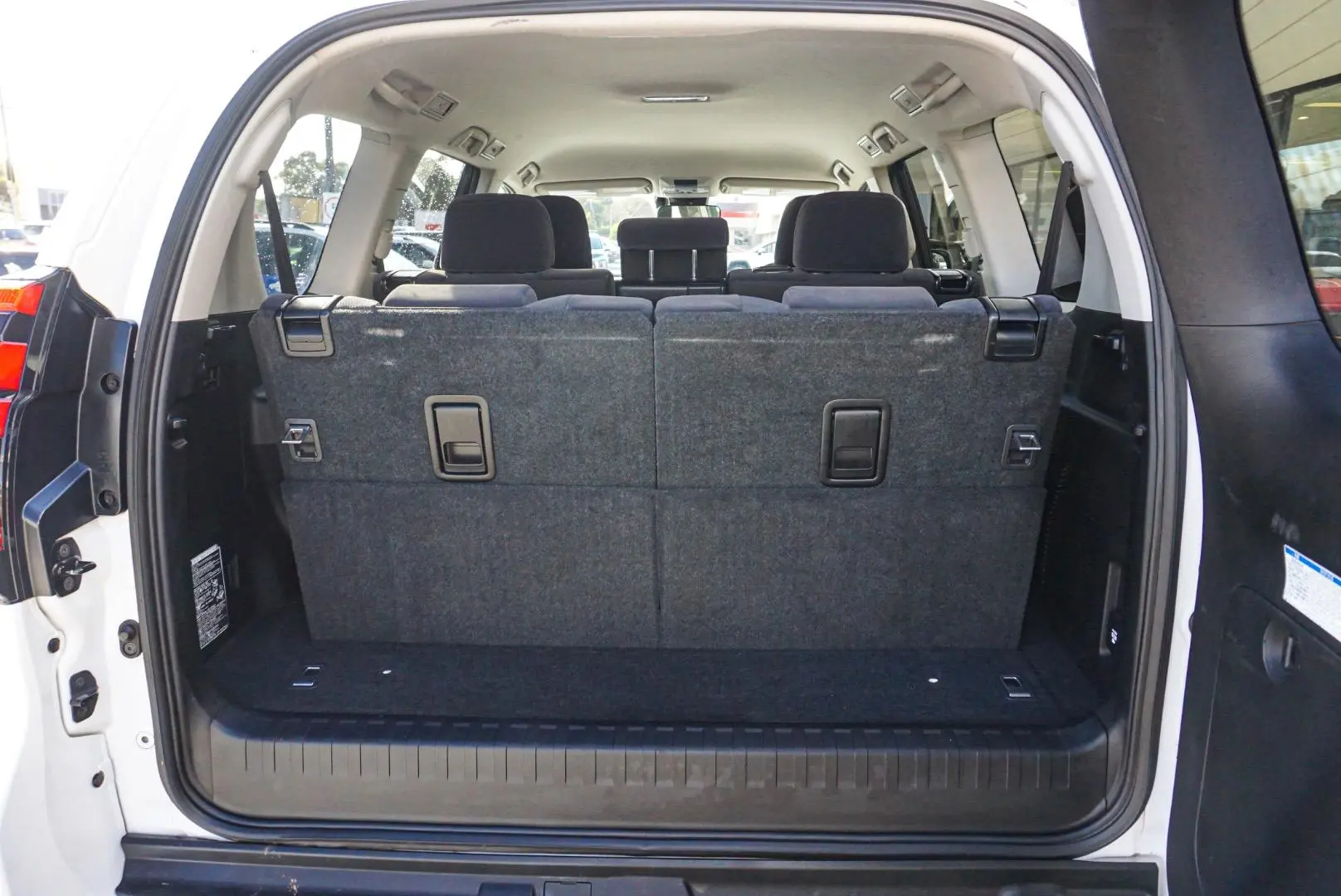 2021 Toyota Landcruiser Prado Gallery Image 11
