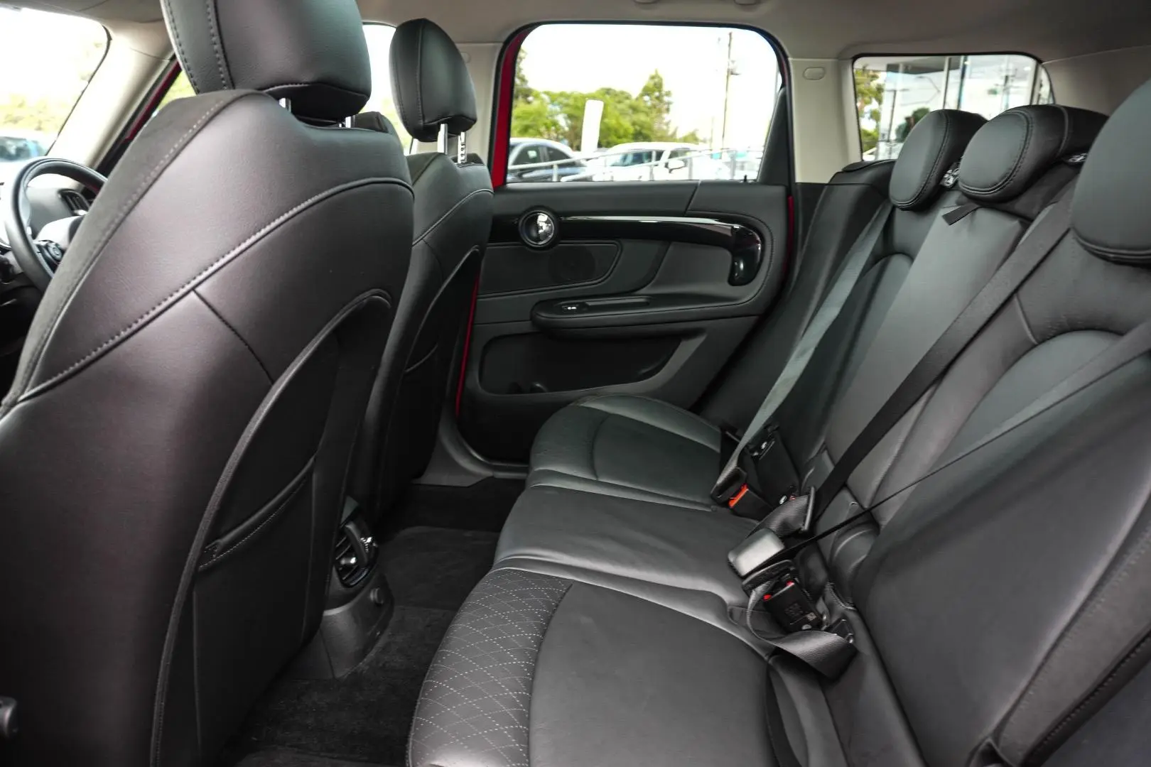 2017 MINI Countryman Gallery Image 12