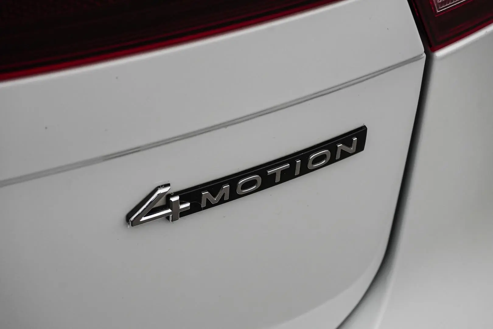 2022 Volkswagen Tiguan Gallery Image 16