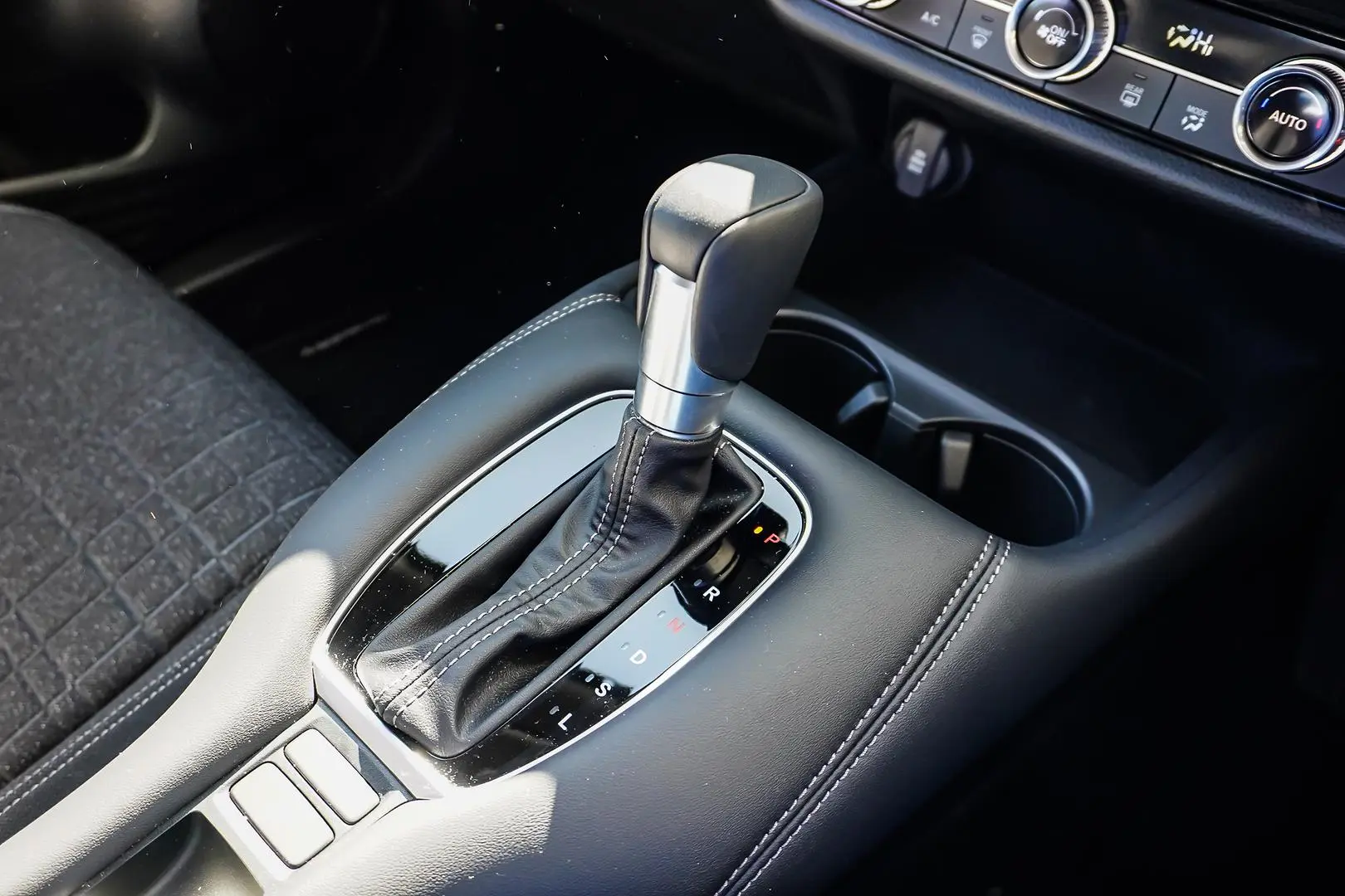 2025 Honda ZR-V Gallery Image 19