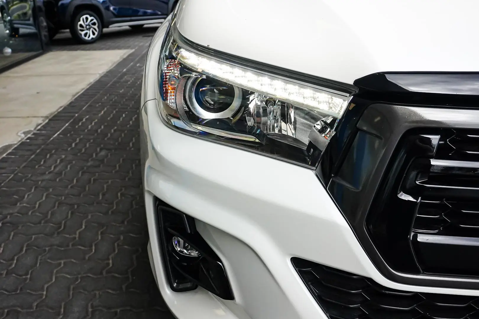 2020 Toyota Hilux Gallery Image 13