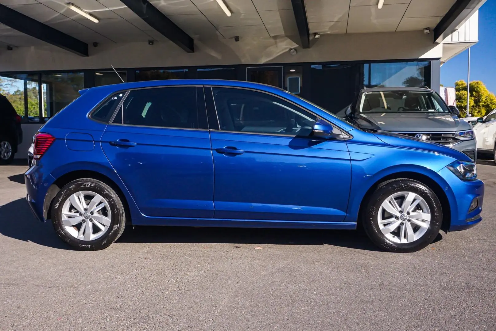 2019 Volkswagen Polo Gallery Image 3