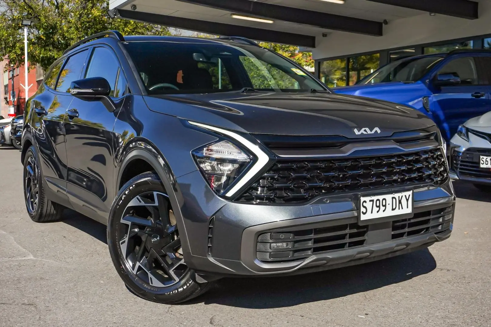 2023 Kia Sportage Gallery Image 2