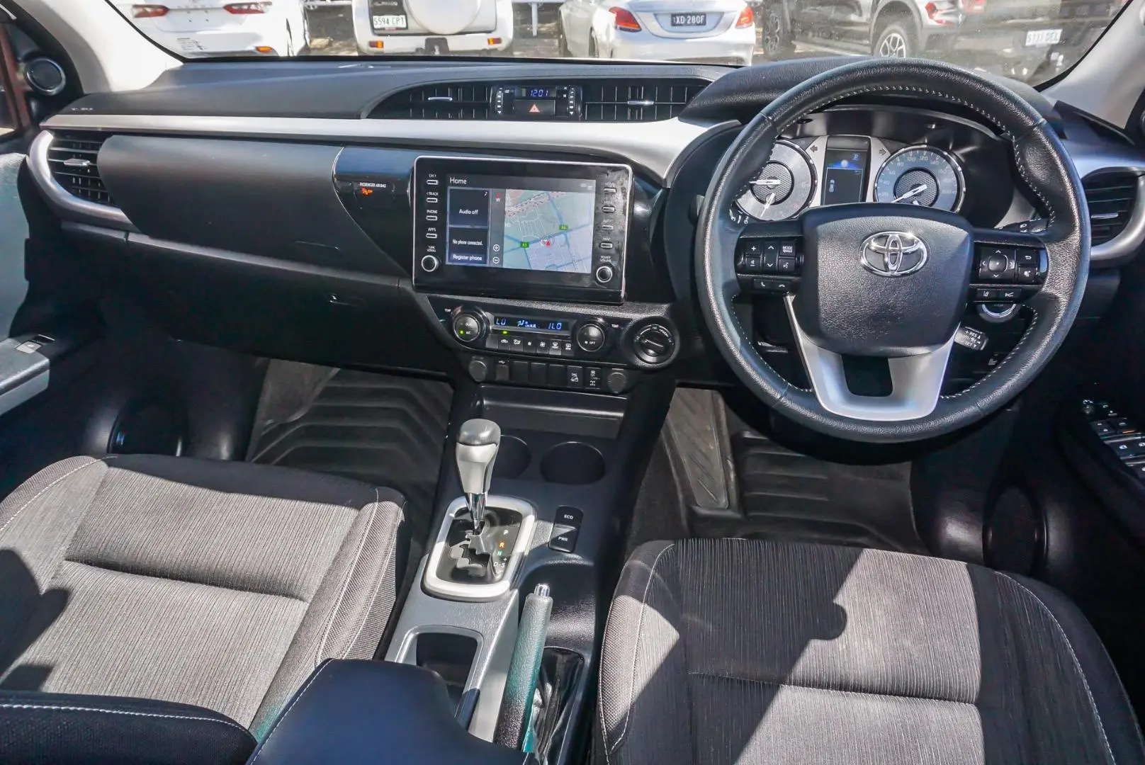 2023 Toyota Hilux Gallery Image 7