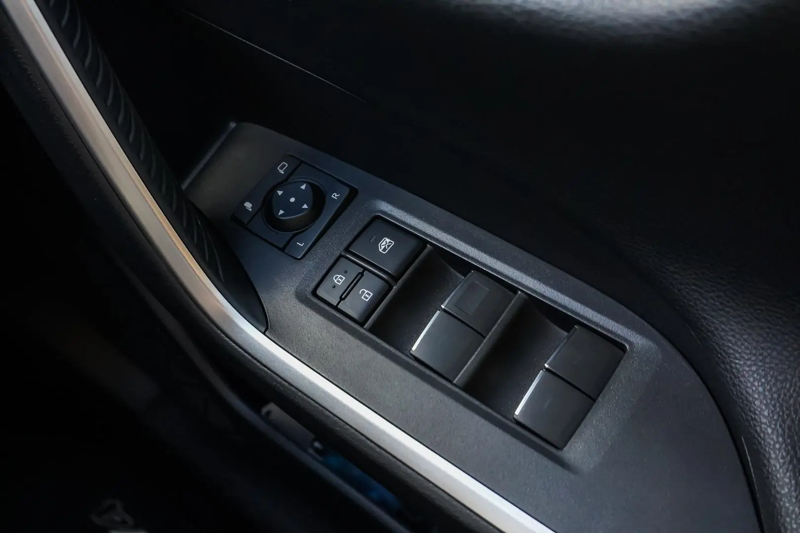 2025 Toyota RAV4 Gallery Image 22