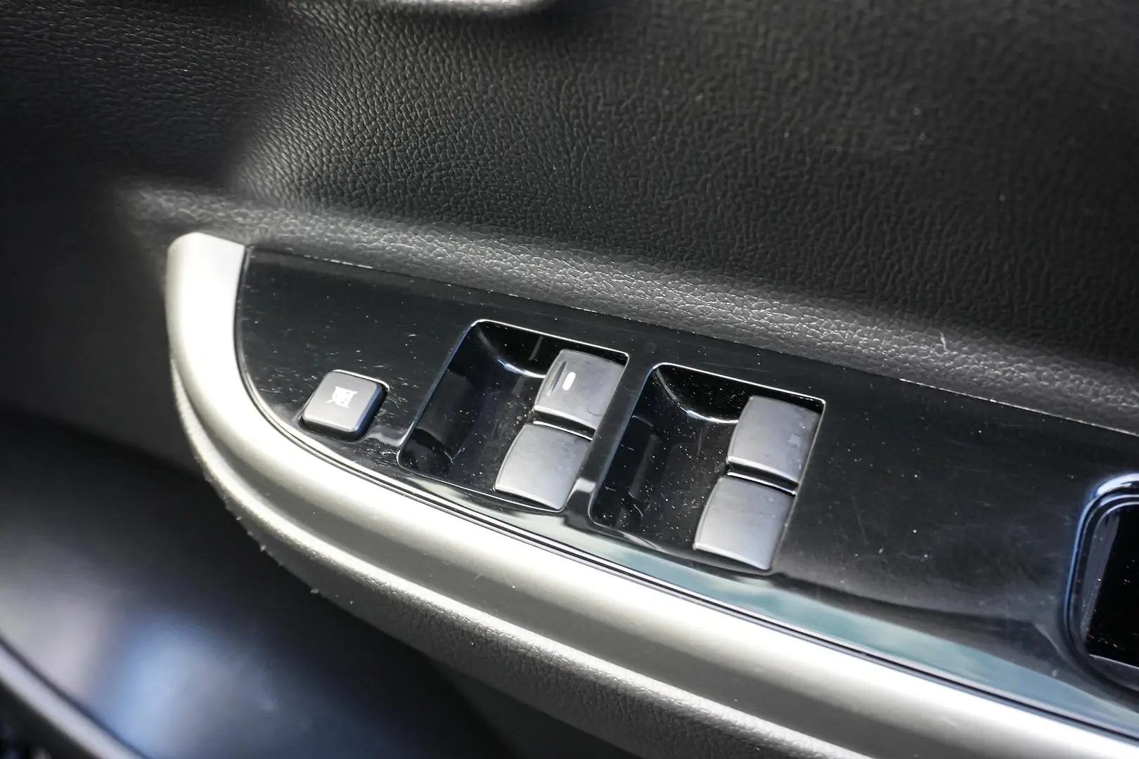2021 Mitsubishi Triton Gallery Image 19