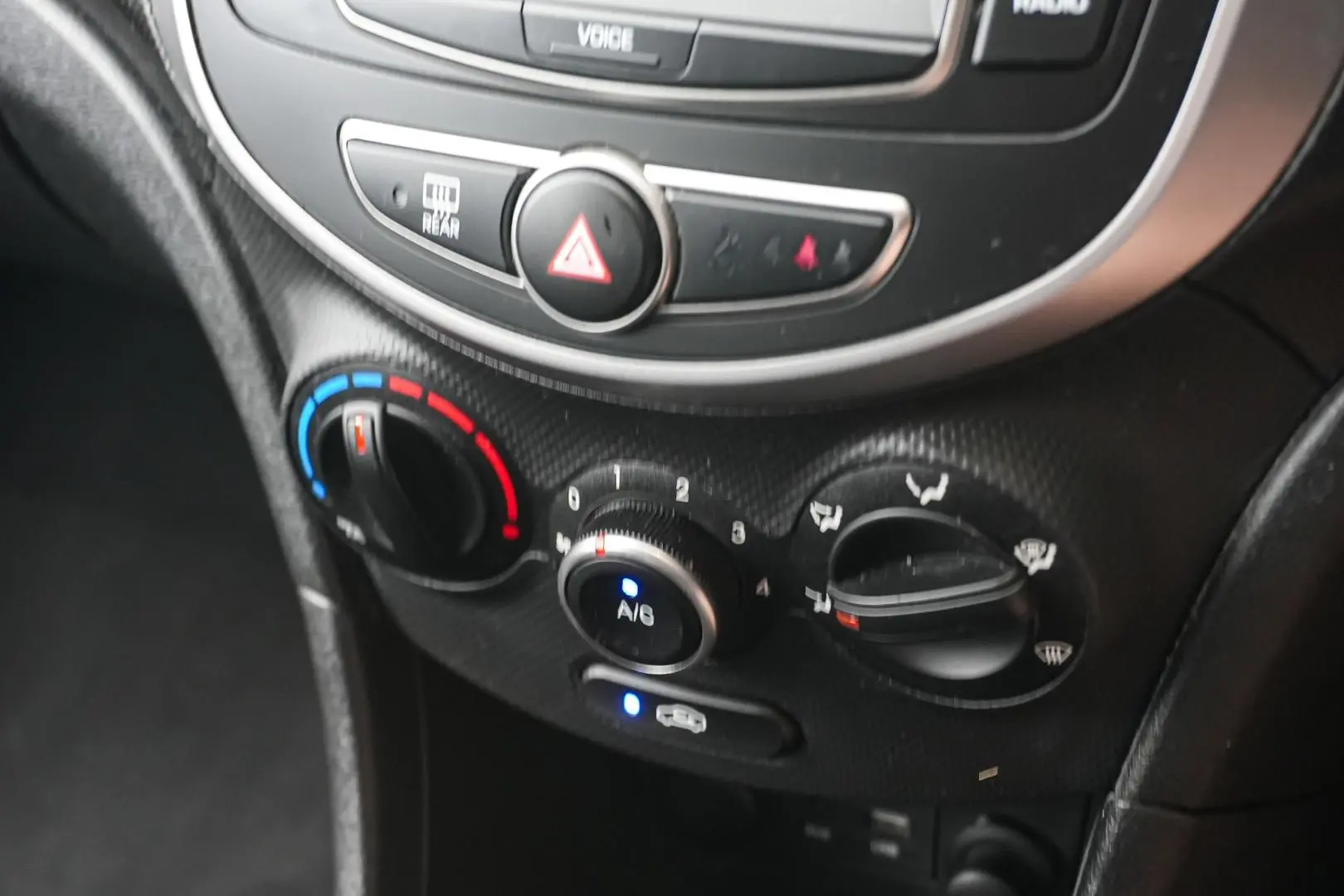 2018 Hyundai Accent Gallery Image 23