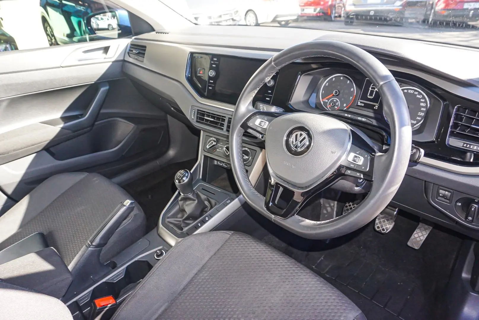 2019 Volkswagen Polo Gallery Image 6