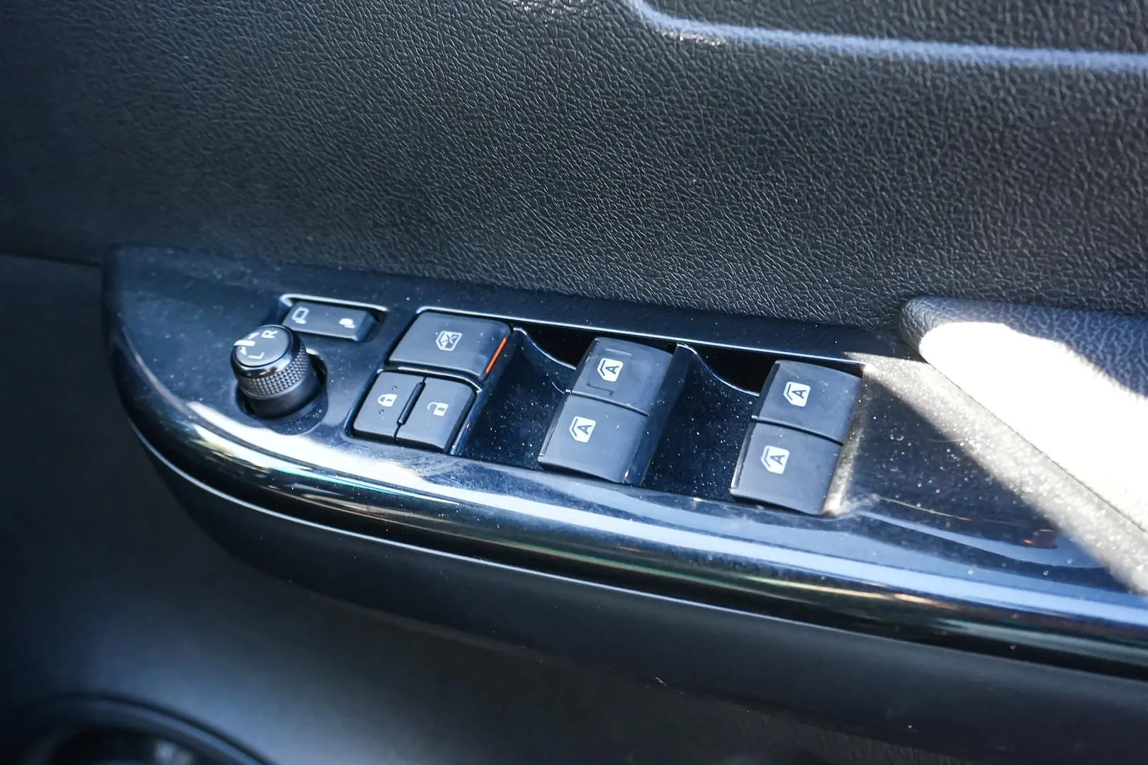 2023 Toyota Hilux Gallery Image 16