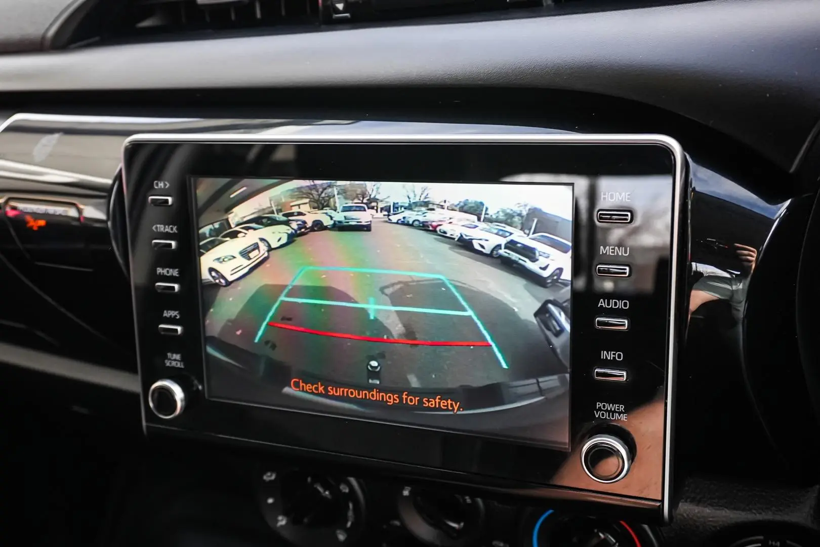 2021 Toyota Hilux Gallery Image 21