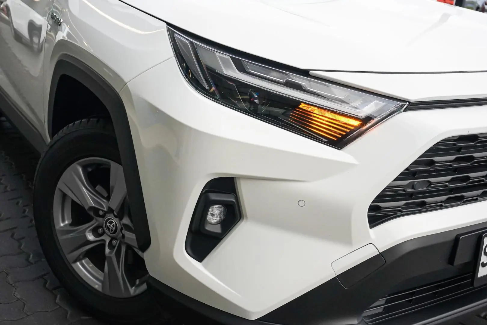 2024 Toyota RAV4 Gallery Image 12