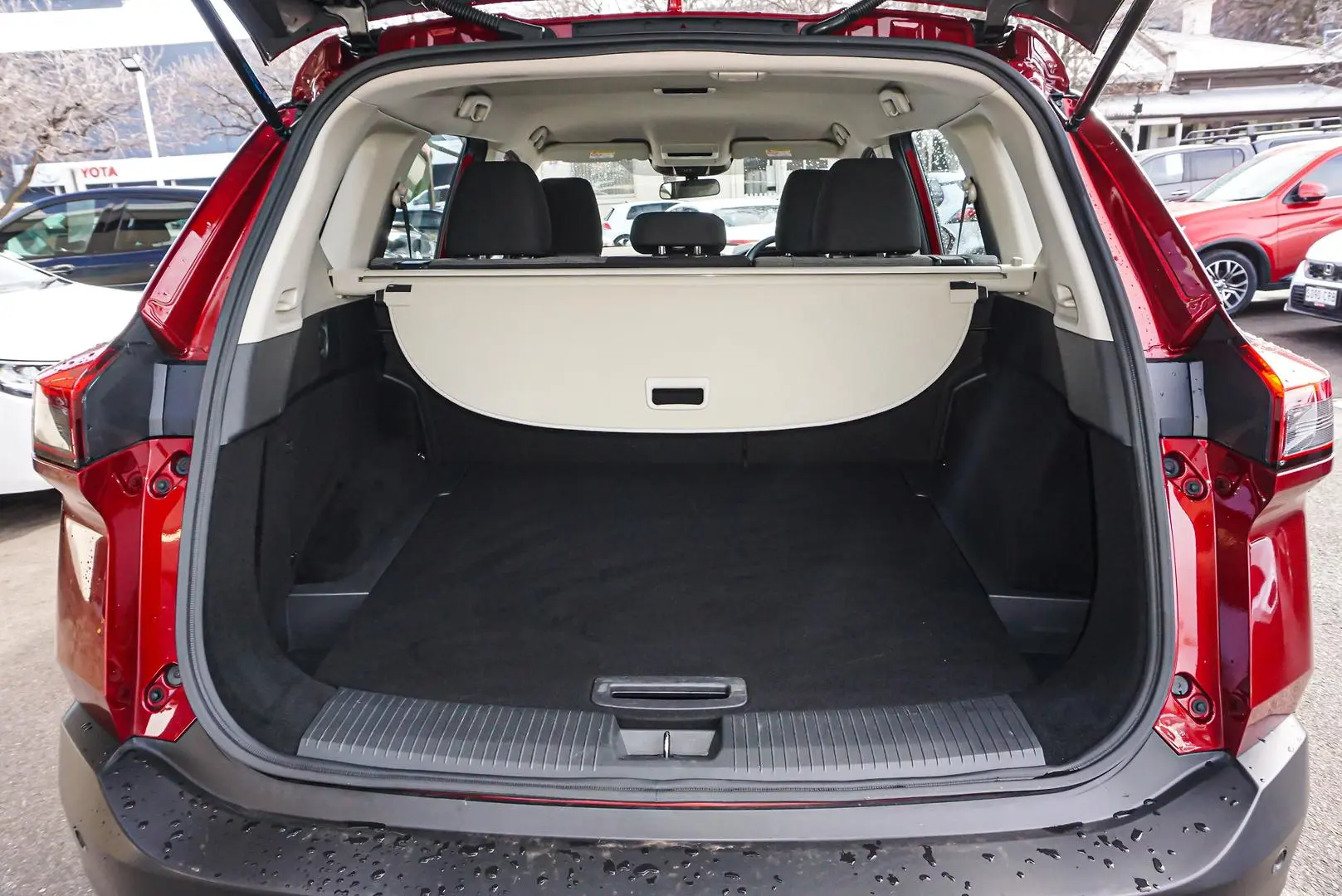 2022 Nissan X-TRAIL Gallery Image 12