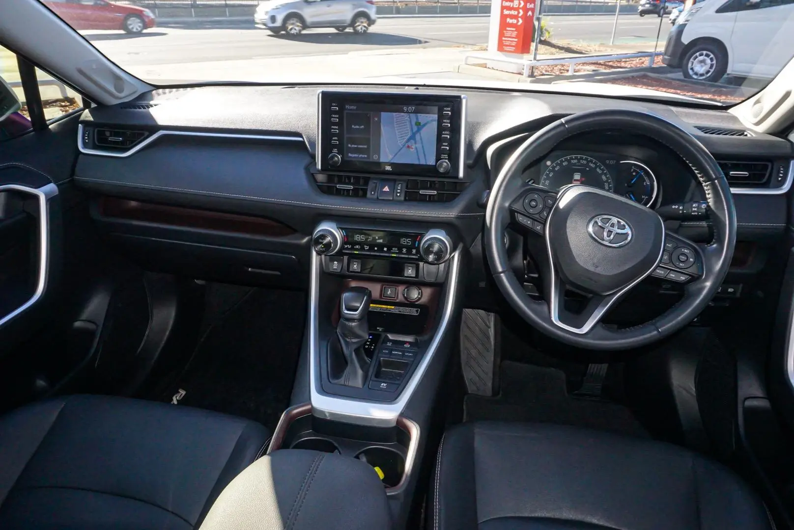 2021 Toyota Rav4 Gallery Image 8