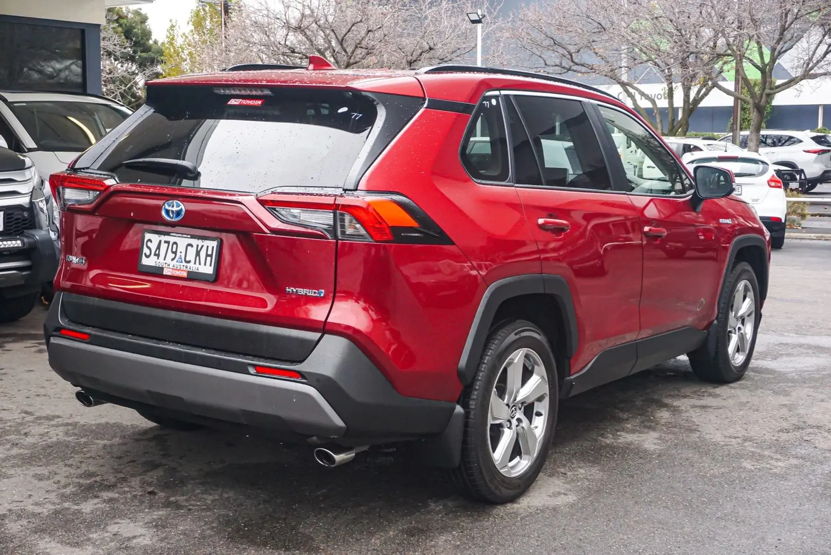 2021 Toyota RAV4 Gallery Image 2