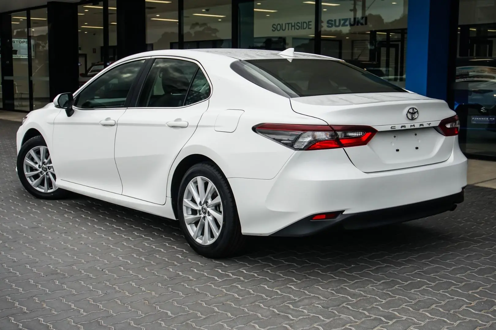 2022 Toyota Camry Gallery Image 2