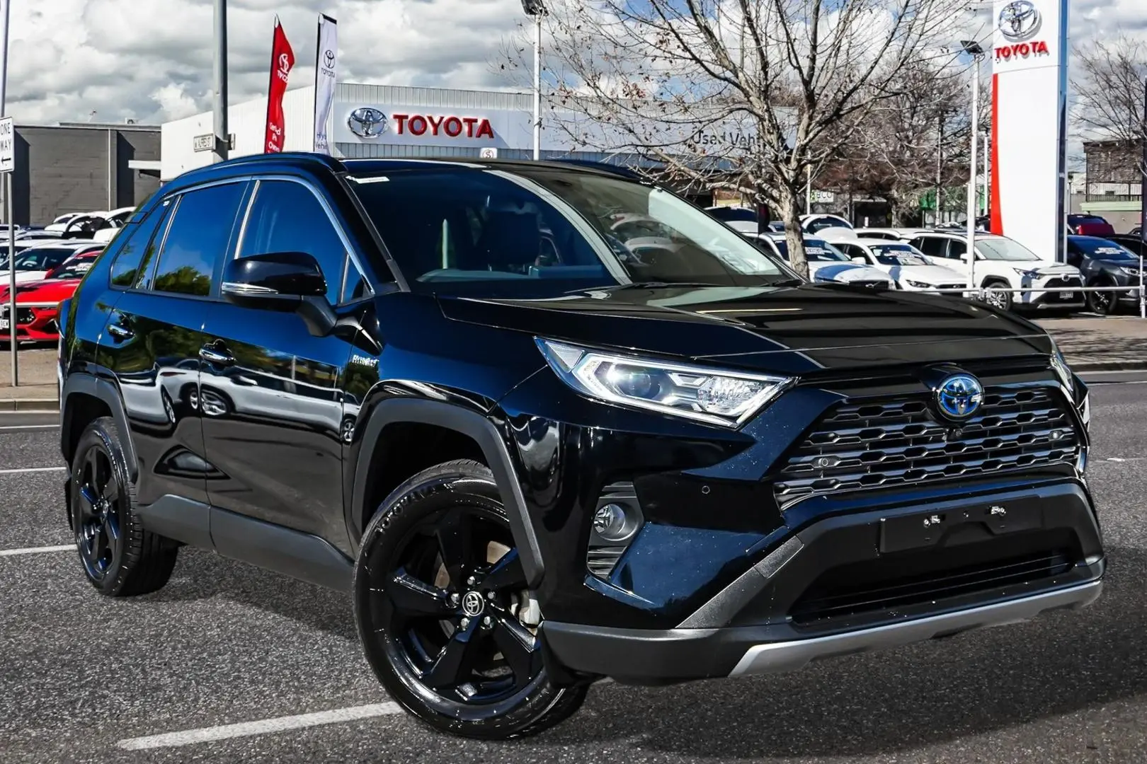 2020 Toyota RAV4 Gallery Image 1