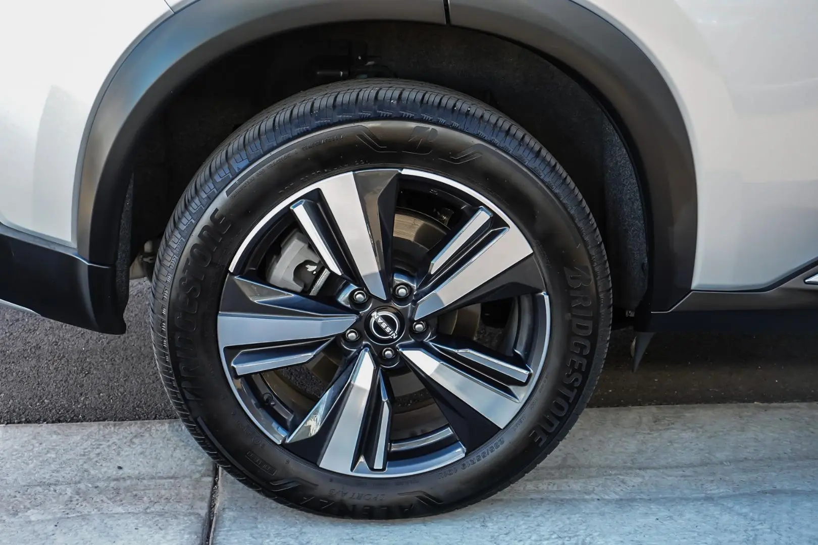 2023 Nissan X-TRAIL Gallery Image 18