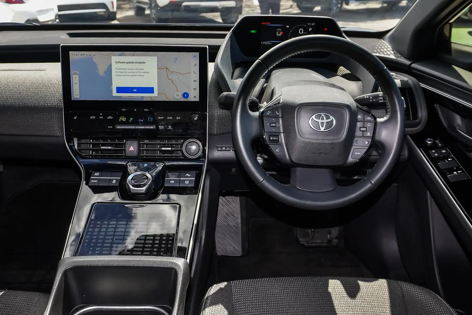 2024 Toyota bZ4X Gallery Image 9