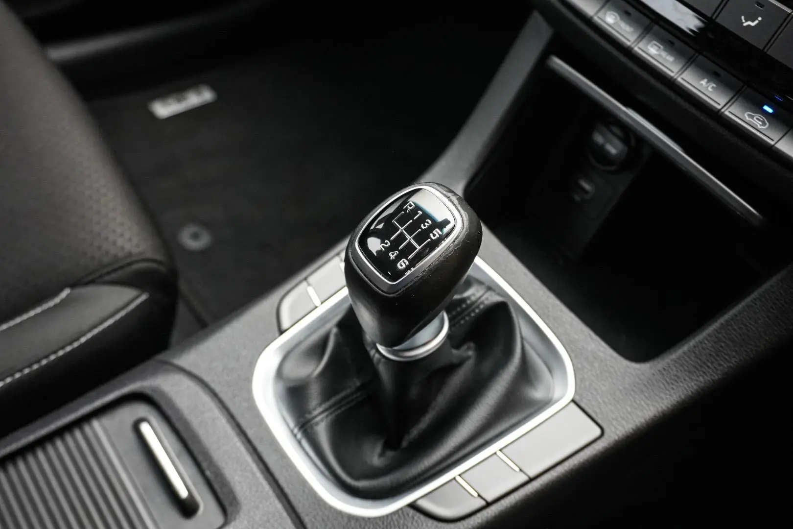 2021 Hyundai i30 Gallery Image 18