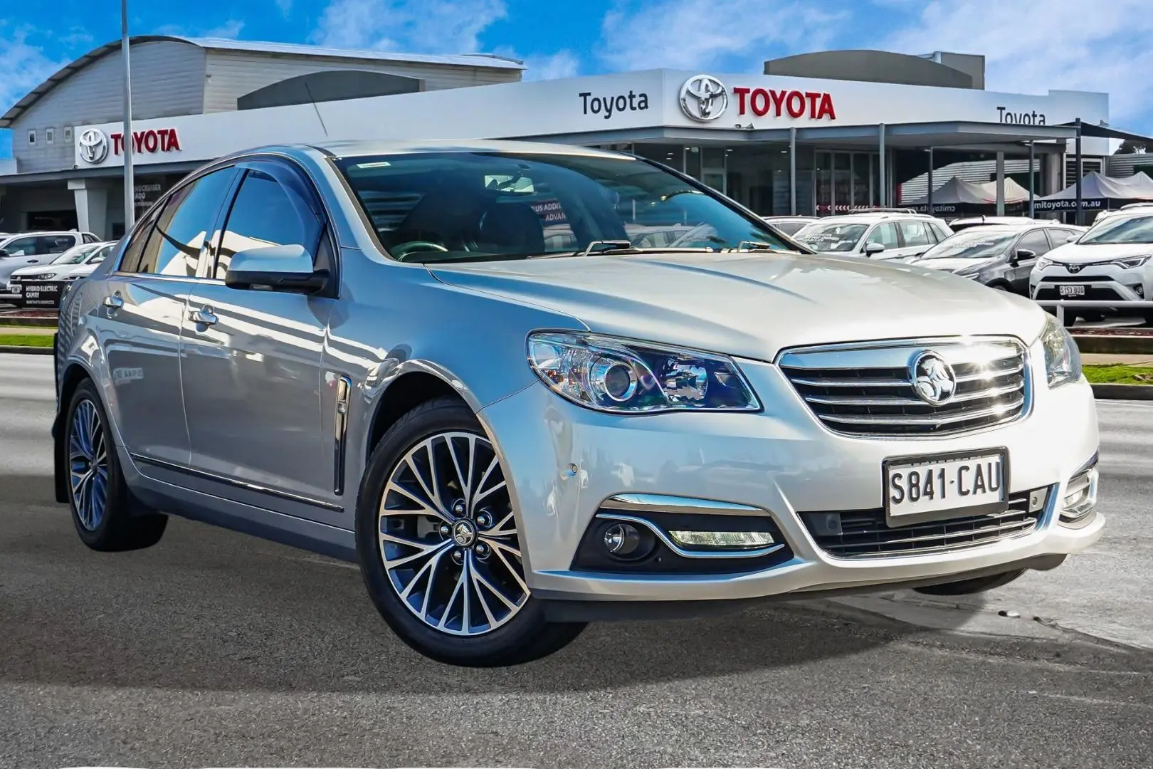 2017 Holden Calais Gallery Image 1