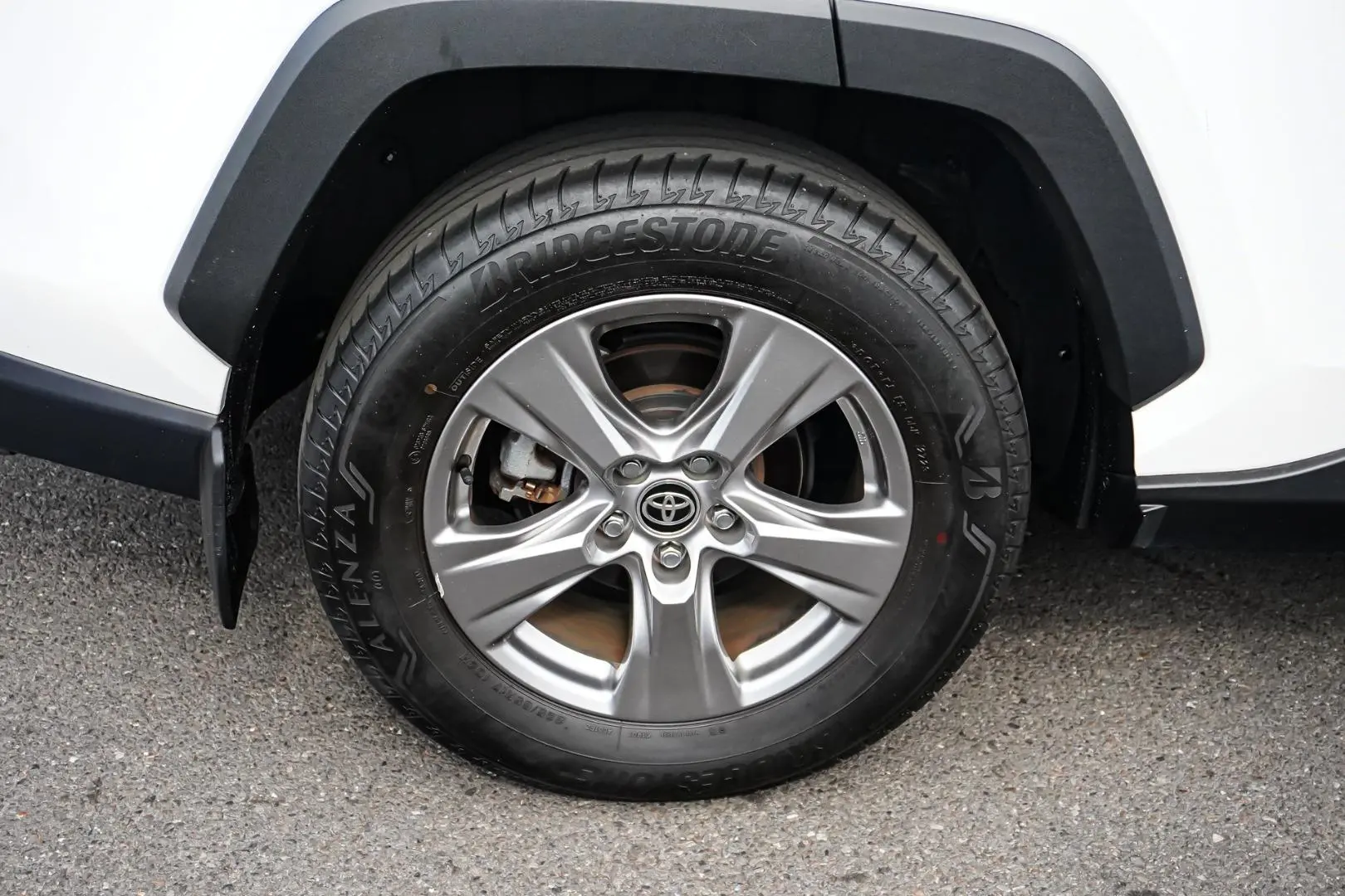 2023 Toyota RAV4 Gallery Image 16