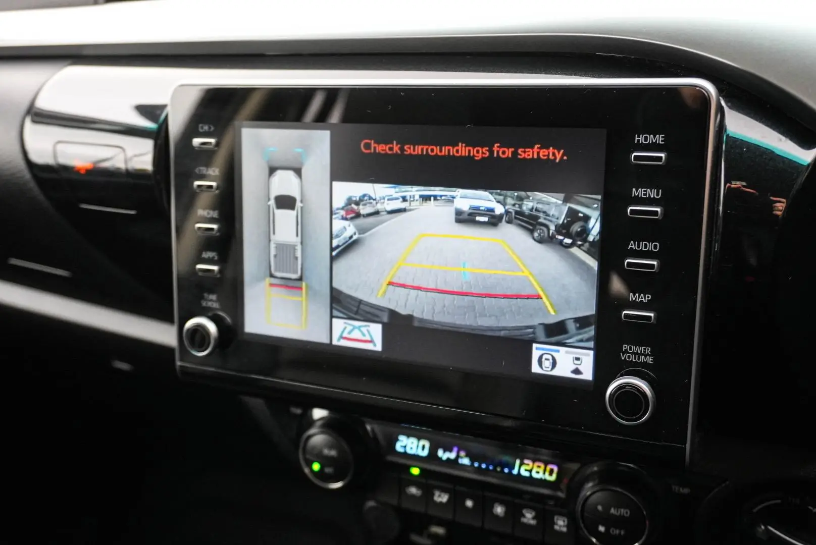 2022 Toyota Hilux Gallery Image 23