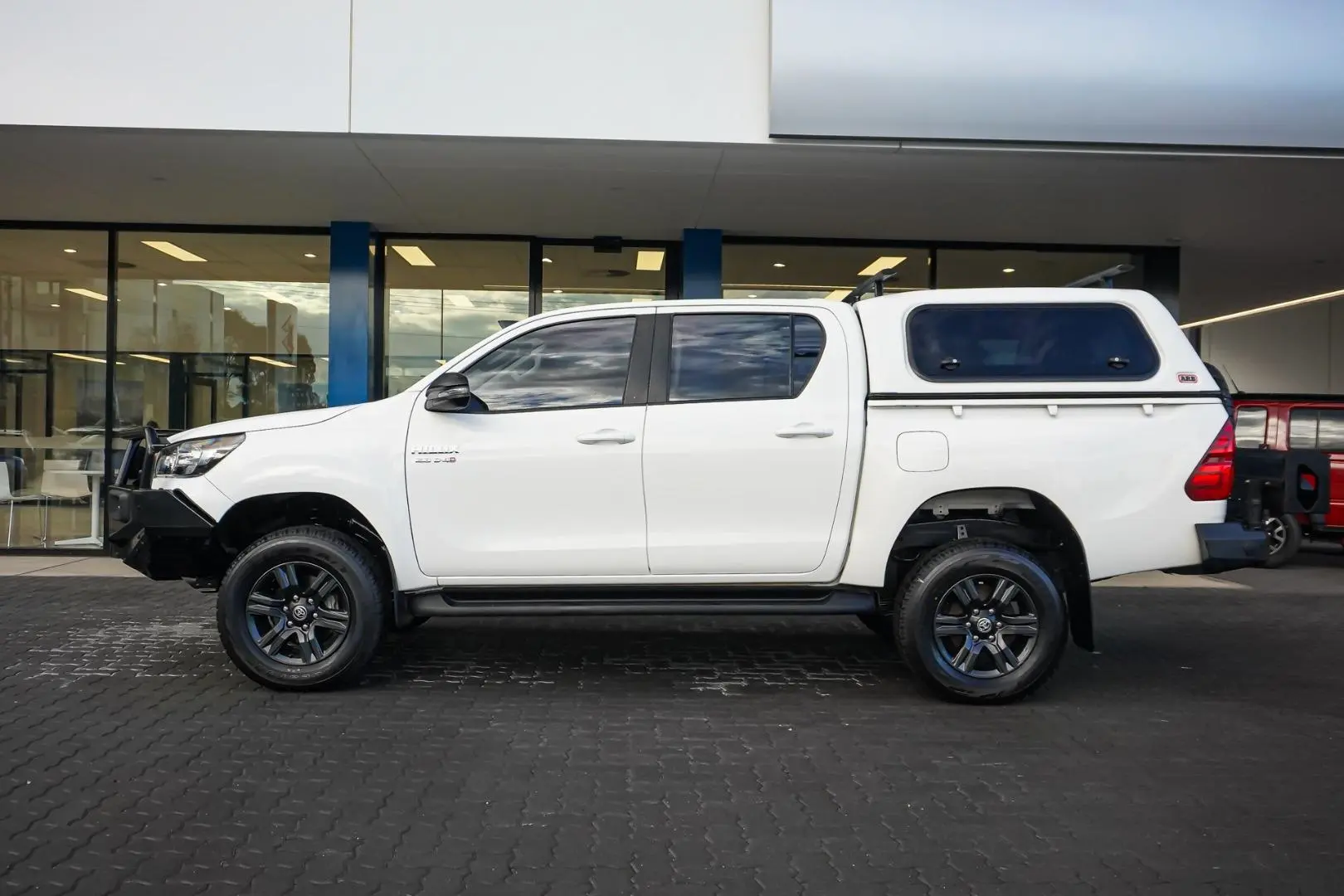 2023 Toyota Hilux Gallery Image 4